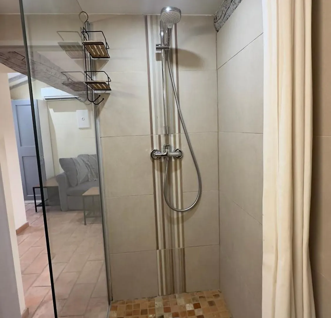 Nice Vieille Ville Appartement Neuf Et Cosy, Deux Chambres, 6 Couchages 0*,  France